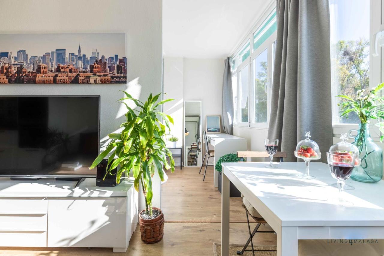 Apartamento En La Playa En Paseo Maritimo มาลากา ภายนอก รูปภาพ